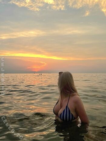 Full leaked Carly hro private onlyfans photo