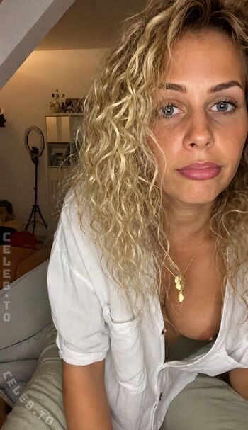 Full leaked Carolina peukmann private onlyfans photo
