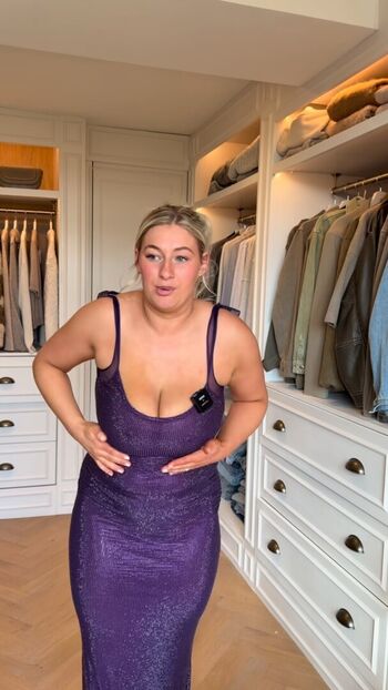 Full leaked Carys whittaker busybeecarys private onlyfans photo