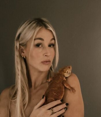 Full leaked Cassie private onlyfans photo