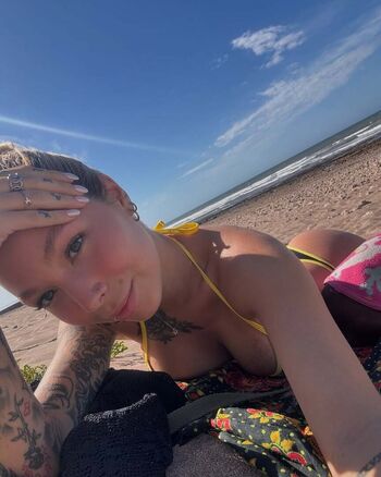 Full leaked Catuulinsdell private onlyfans photo