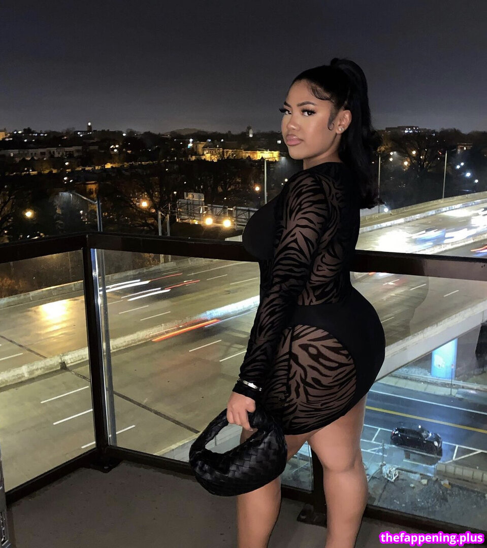 ccblasian / ccblasian1 Çıplak OnlyFans Fotoğrafı #1