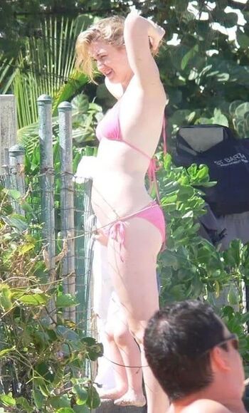 Celebrity Guilty Pleasures & Underrated Women