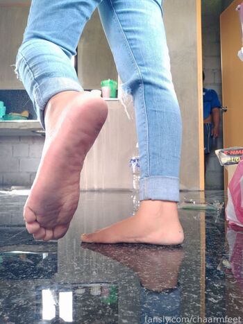chaarmfeet