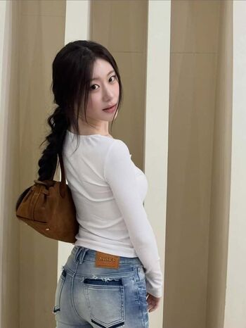 Full leaked Chaeryeong private onlyfans photo