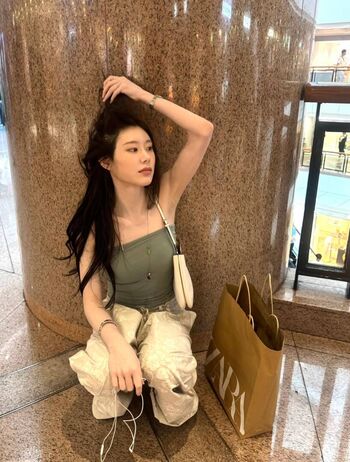 Full leaked Chaeryeong page private onlyfans photo