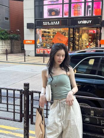 Full leaked Chaeryeong page private onlyfans photo