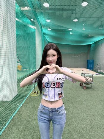 Full leaked Chaeryeong page private onlyfans photo