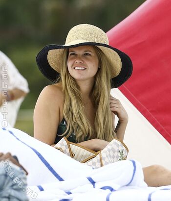 Full leaked Chanel west coast private onlyfans photo