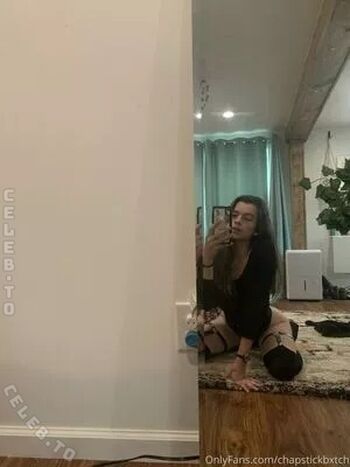 Full leaked Chapstickbxtch page private onlyfans photo