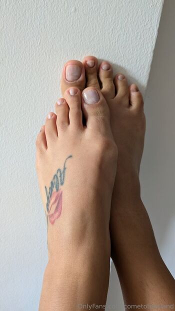 Charlene_soles/cometotoesland