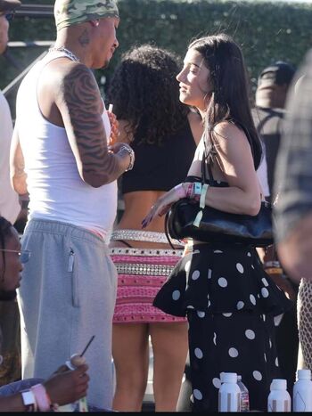 Full leaked Charli d amelio private onlyfans photo