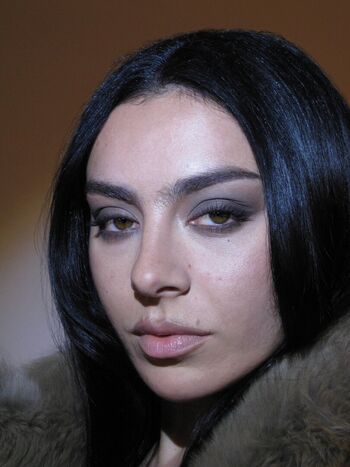 Full leaked Charli xcx private onlyfans photo