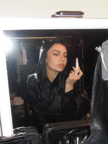 Full leaked Charli xcx private onlyfans photo