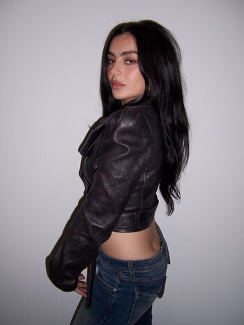 Full leaked Charli xcx page private onlyfans photo