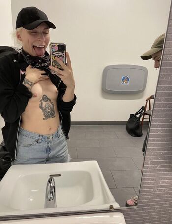 Full leaked Cherry wilder private onlyfans photo