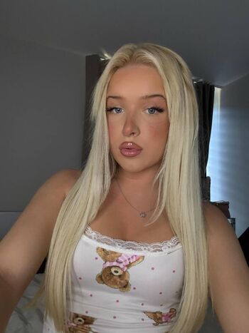 Full leaked Chlo may private onlyfans photo