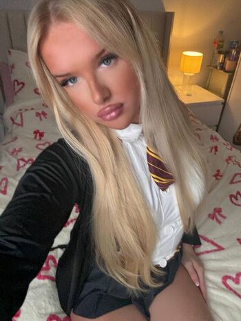 Full leaked Chlo may private onlyfans photo
