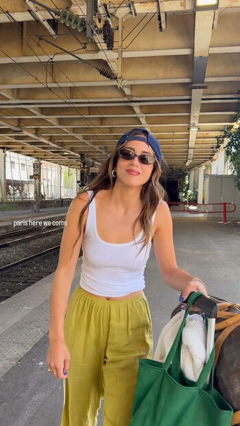 Full leaked Chloe bennet private onlyfans photo