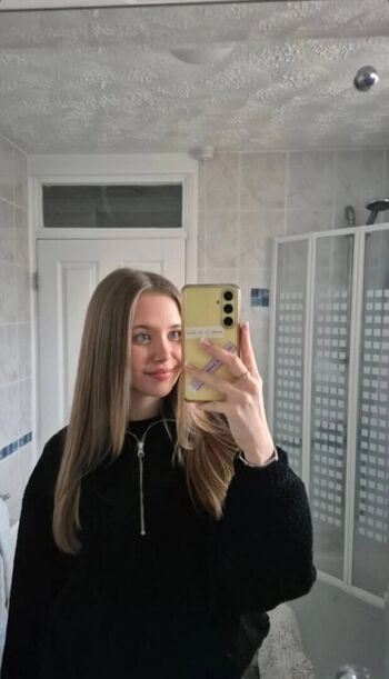 Full leaked Chloe brooks private onlyfans photo