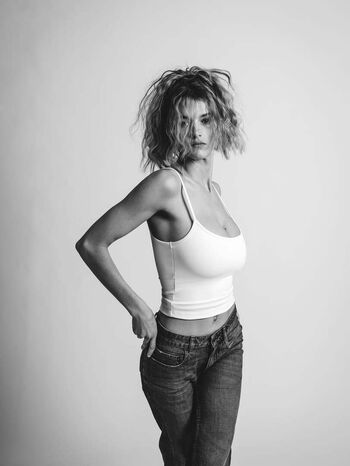 Full leaked Chloe east private onlyfans photo