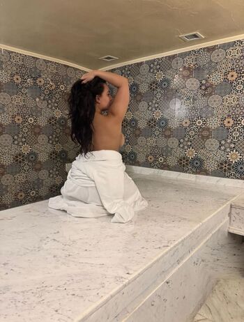 Full leaked Chloecvlogs private onlyfans photo