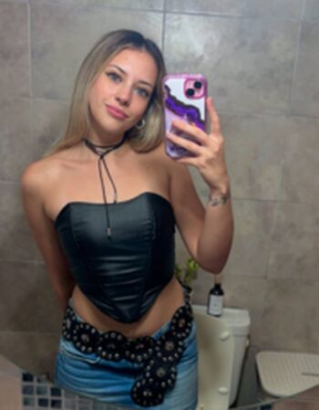 Full leaked Chloeecarterxo private onlyfans photo