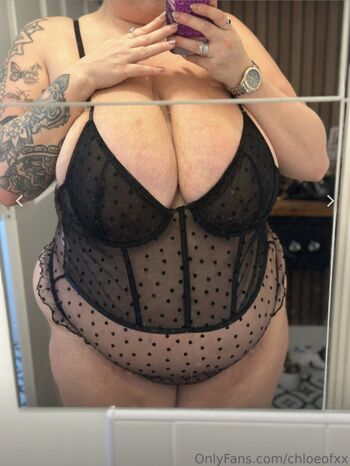 Full leaked Chloelouisehattonox private onlyfans photo