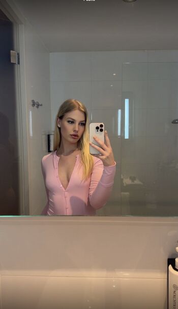Full leaked Chloemillerrxx private onlyfans photo