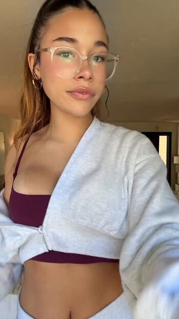 Full leaked Chloeparkerrr private onlyfans photo
