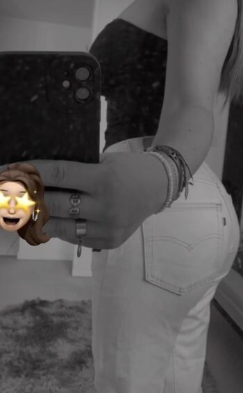 Full leaked Chlx eoff private onlyfans photo