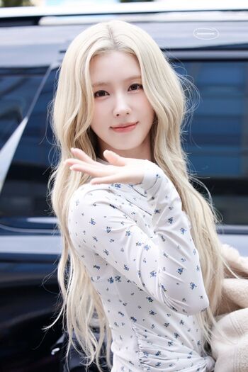 Cho Mi-yeon (Miyeon) - i-dle [(G)I-dle]