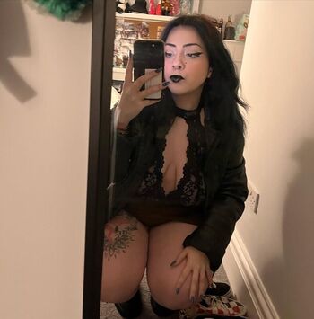 Full leaked Chx rliex private onlyfans photo