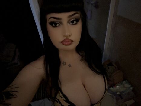 Full leaked Dasha music/ private onlyfans photo