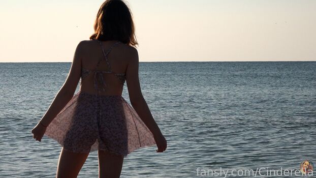 Full leaked Cinderella girl private onlyfans photo