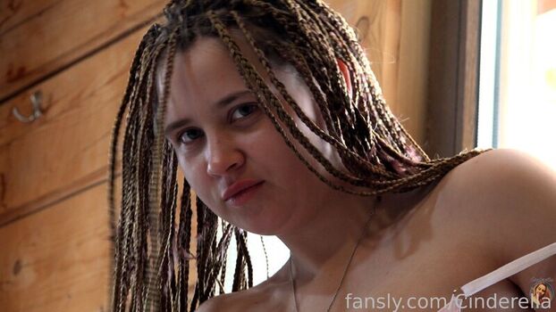 Full leaked Cinderella girl private onlyfans photo