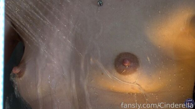 Full leaked Cinderella girl private onlyfans photo