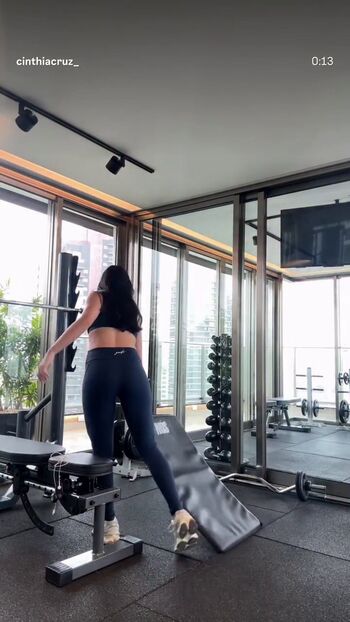 Cinthia Cruz