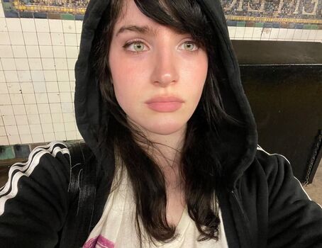 Full leaked Claireyael private onlyfans photo