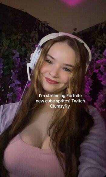 Full leaked Clumsy ori private onlyfans photo