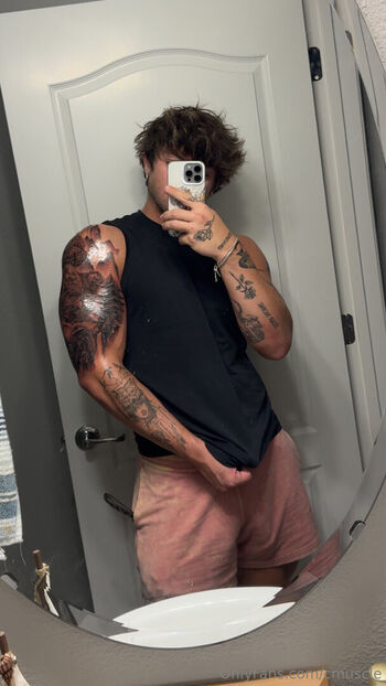Full leaked Cmuscle private onlyfans photo
