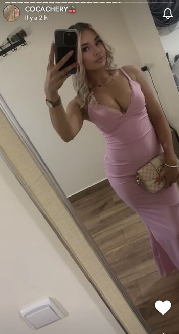 Full leaked Cocacherriw private onlyfans photo