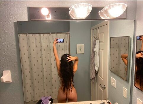 Full leaked Cocolimoncito private onlyfans photo