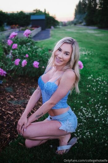 Full leaked Collegehotwife private onlyfans photo