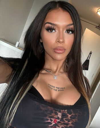 Cora Jade