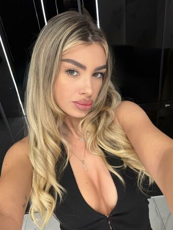 Full leaked Corinaboznea private onlyfans photo