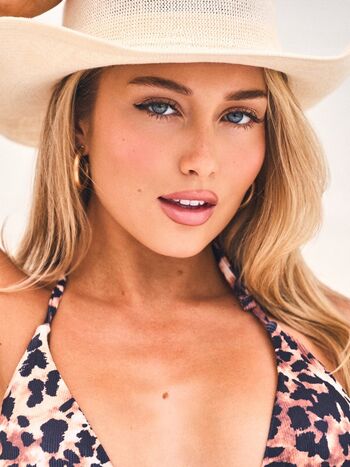 Full leaked Country girls private onlyfans photo