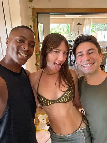 Full leaked Couple swaps private onlyfans photo