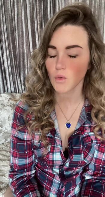 Full leaked Courtney pose page private onlyfans photo