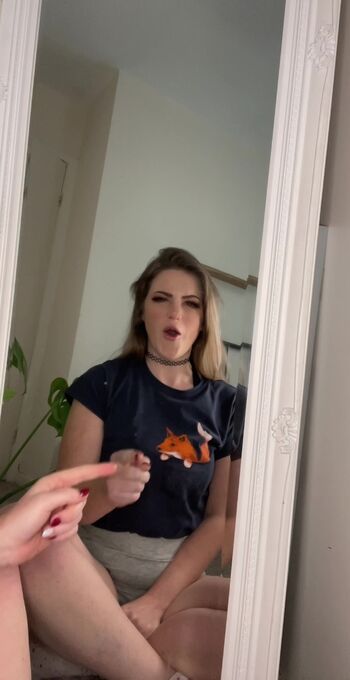 Full leaked Courtney pose page private onlyfans photo